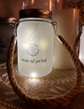 Charger l'image dans la galerie, Lanterne ''Chalet Hivernal en Montagne''