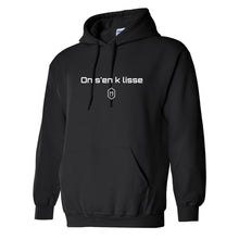 Charger l'image dans la galerie, Hoodie noir Impressions Gaspésie avec inscription blanche On s'en k lisse et poche kangourou en molleton confortable
