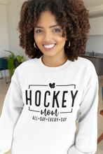 Charger l&#39;image dans la galerie, Crewneck hockey personnalisé
